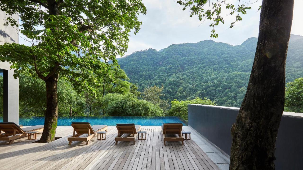 The Roseate Ganges Rishikesh Hotell Exteriör bild